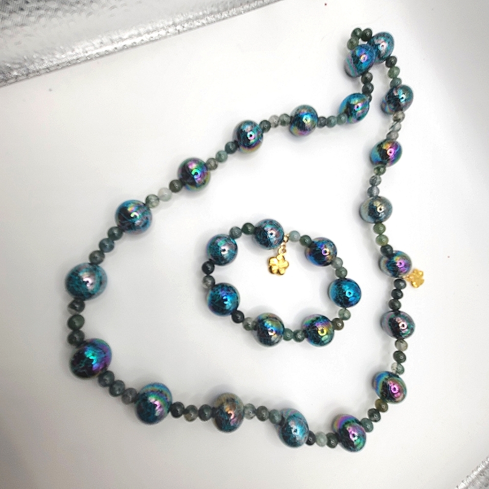 Jewelry Set for women. Necklace and bracelet. Light weight stretchy amazing